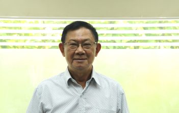 Thầy Nghĩa